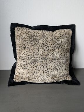 Borgata Faux Fur Spot Accent Pillow Black Brown Animal Print Soft Fur Size 20x20